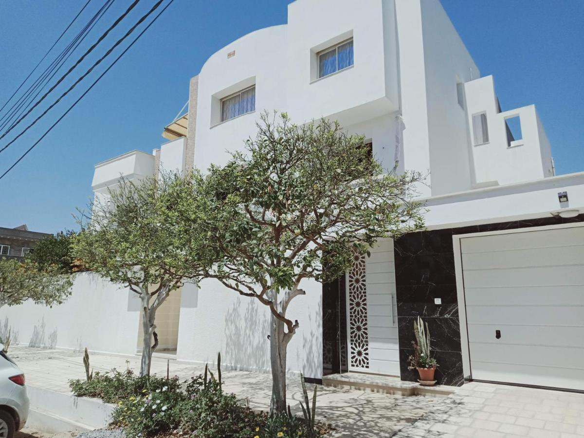 Appartements De Luxe Pres De La Mer Nabil Dış mekan fotoğraf